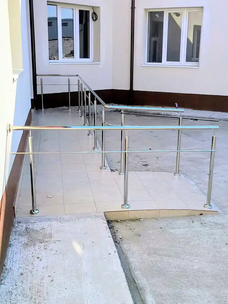 Balustrade inox clasice în Brașov - model realizat de Real Inox