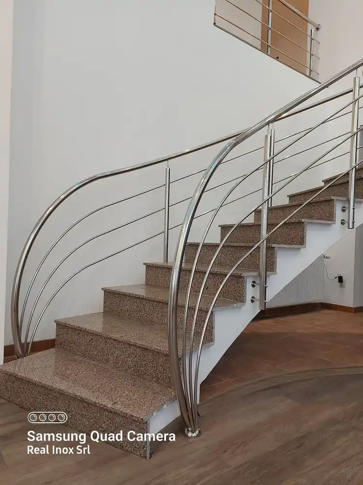 Balustradă inox modernă realizată la comandă