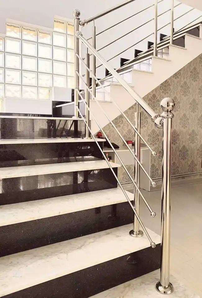 Balustradă inox pentru scară interioară